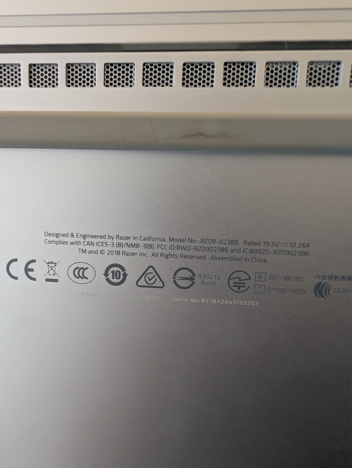 Razer Blade 15 (2018) Advanced – i7-8750H, GTX 1060 Max-Q, 16GB RAM