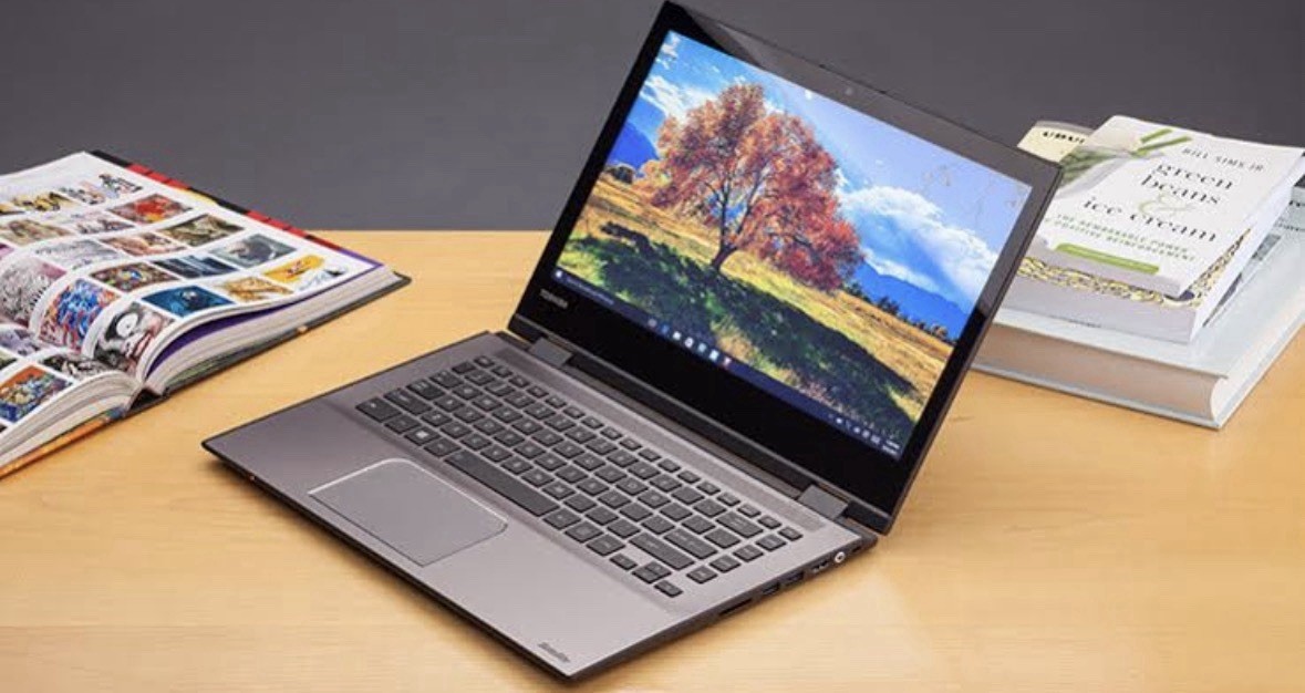 Toshiba Satellite E45W-C4200X 14in. (256GB, Intel Core i3 5th Gen., 2.1GHz, 6GB)