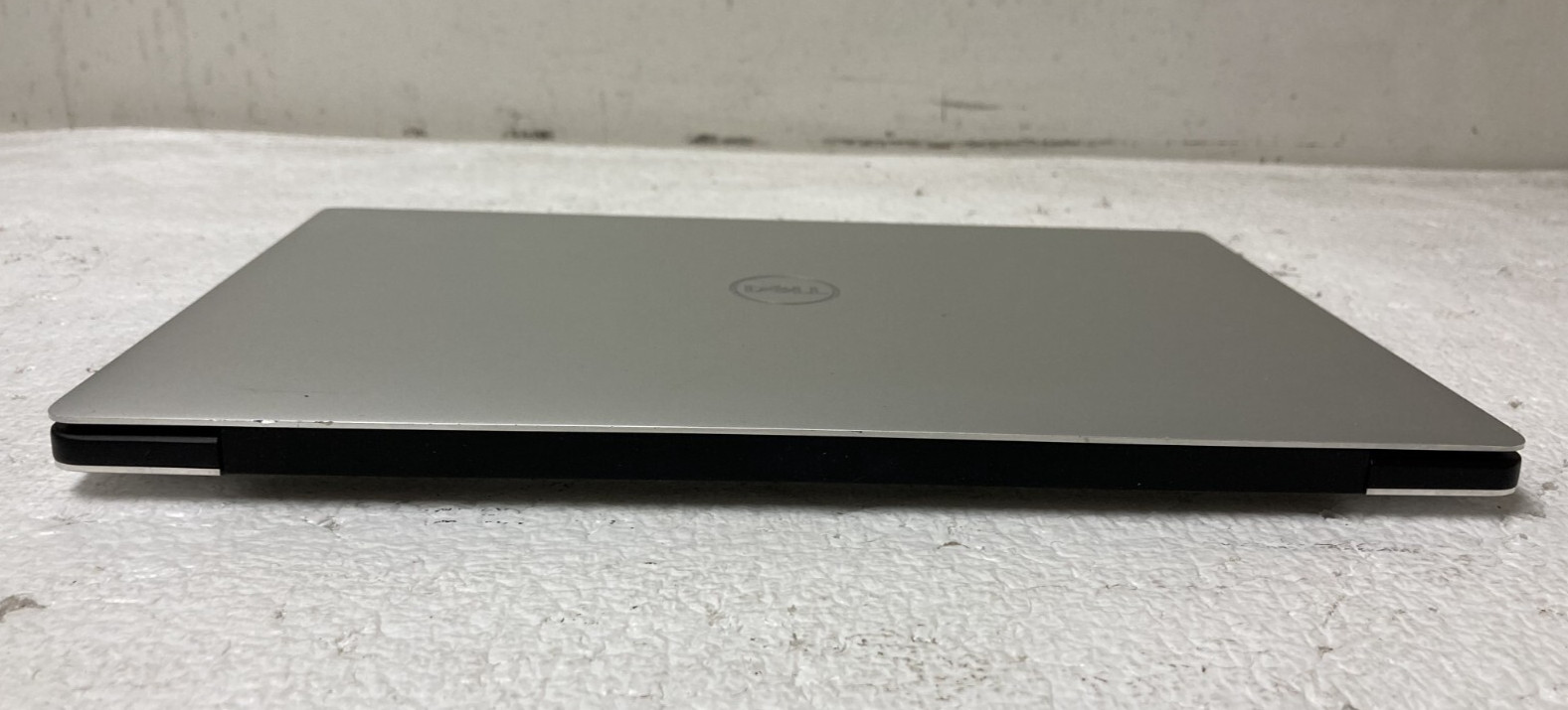 Dell XPS 13 9370 13.3″Core Intel i5-8250U @1.60GHz 8GB RAM 256GB SSD Win11Pro