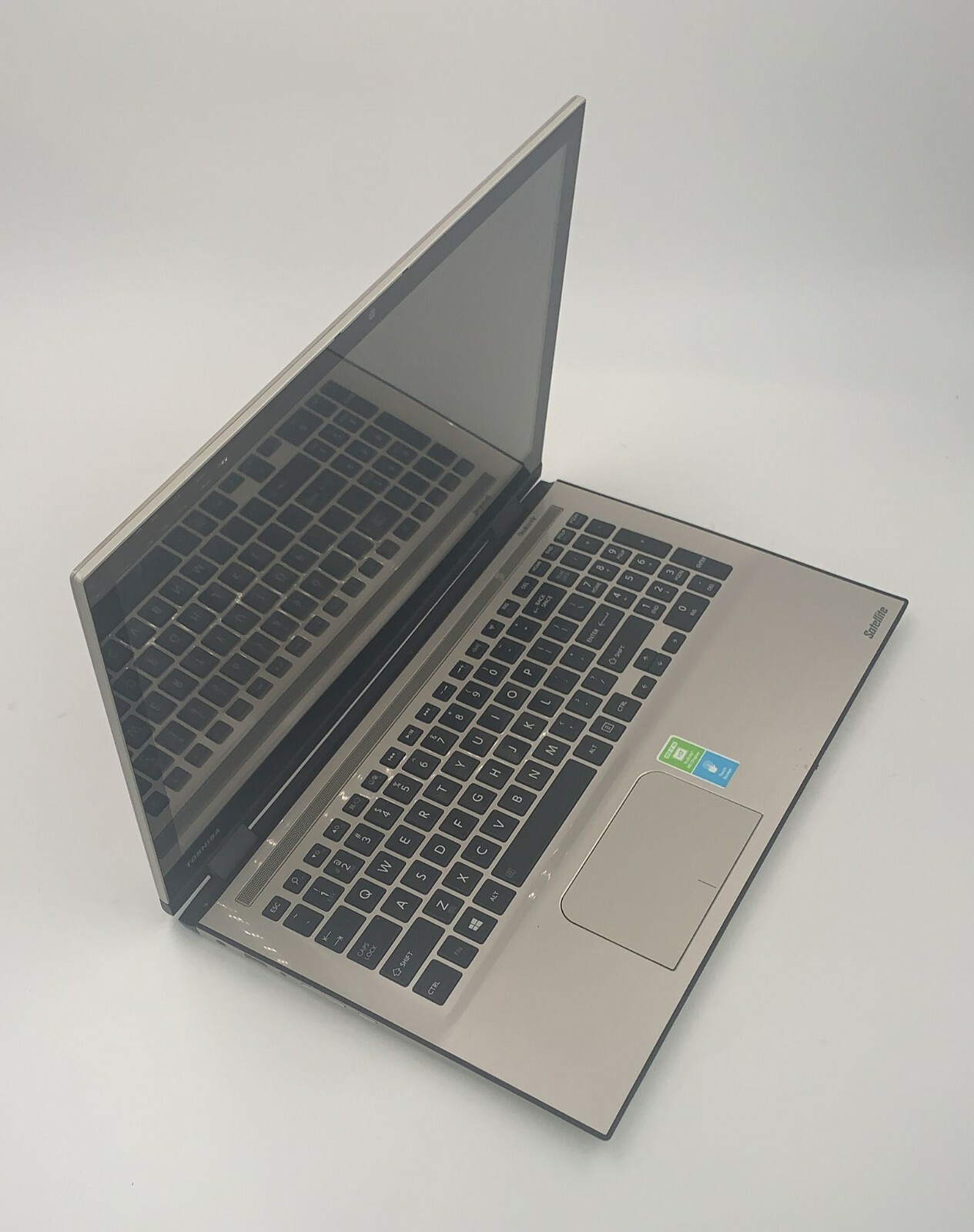 Toshiba Satelite L55W, 10 GB RAM, 500 GB HDD, Core i3