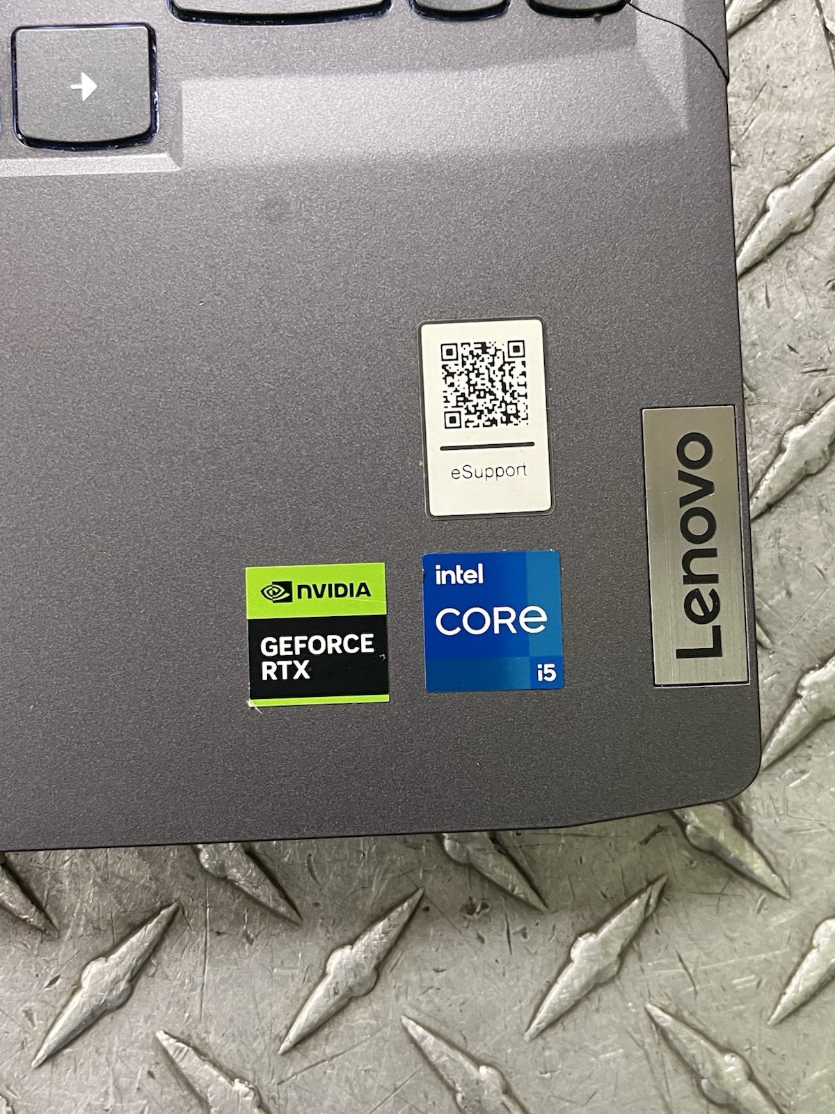 Lenovo LOQ 15IRH8 1TBSSD Intel Core i5-13420H 2.1GHz 8GB NVIDIA GeFORCE RTX 3050