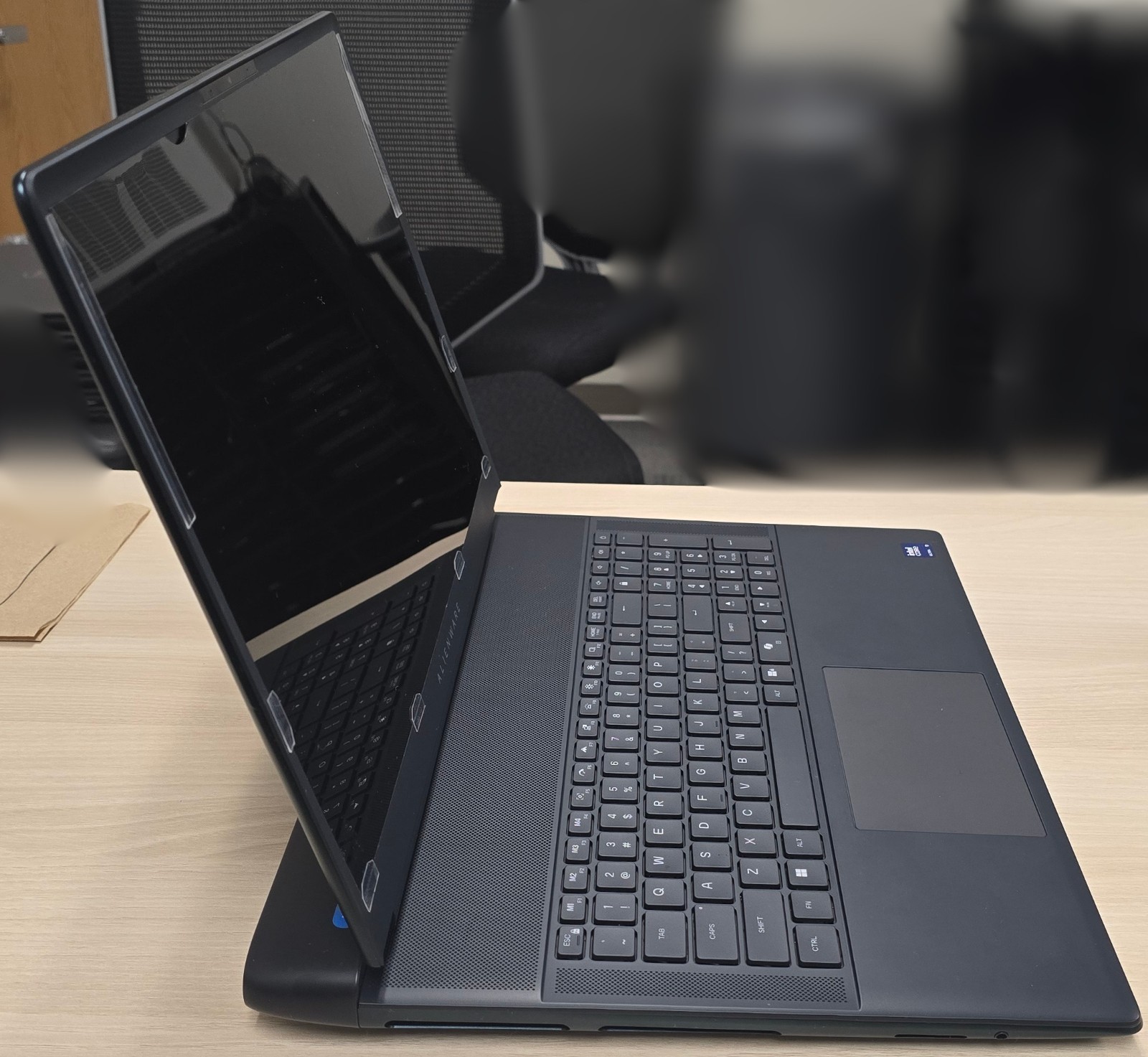 Alienware 18 Area-51 | i9 275HX | RTX 5080 | 64GB RAM | Alienware Elite Care Inc