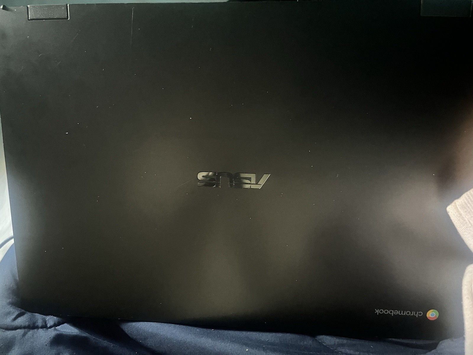 ASUS Chromebook 17.3″ HD Anti Glare Intel Celeron N4500 ( Black)