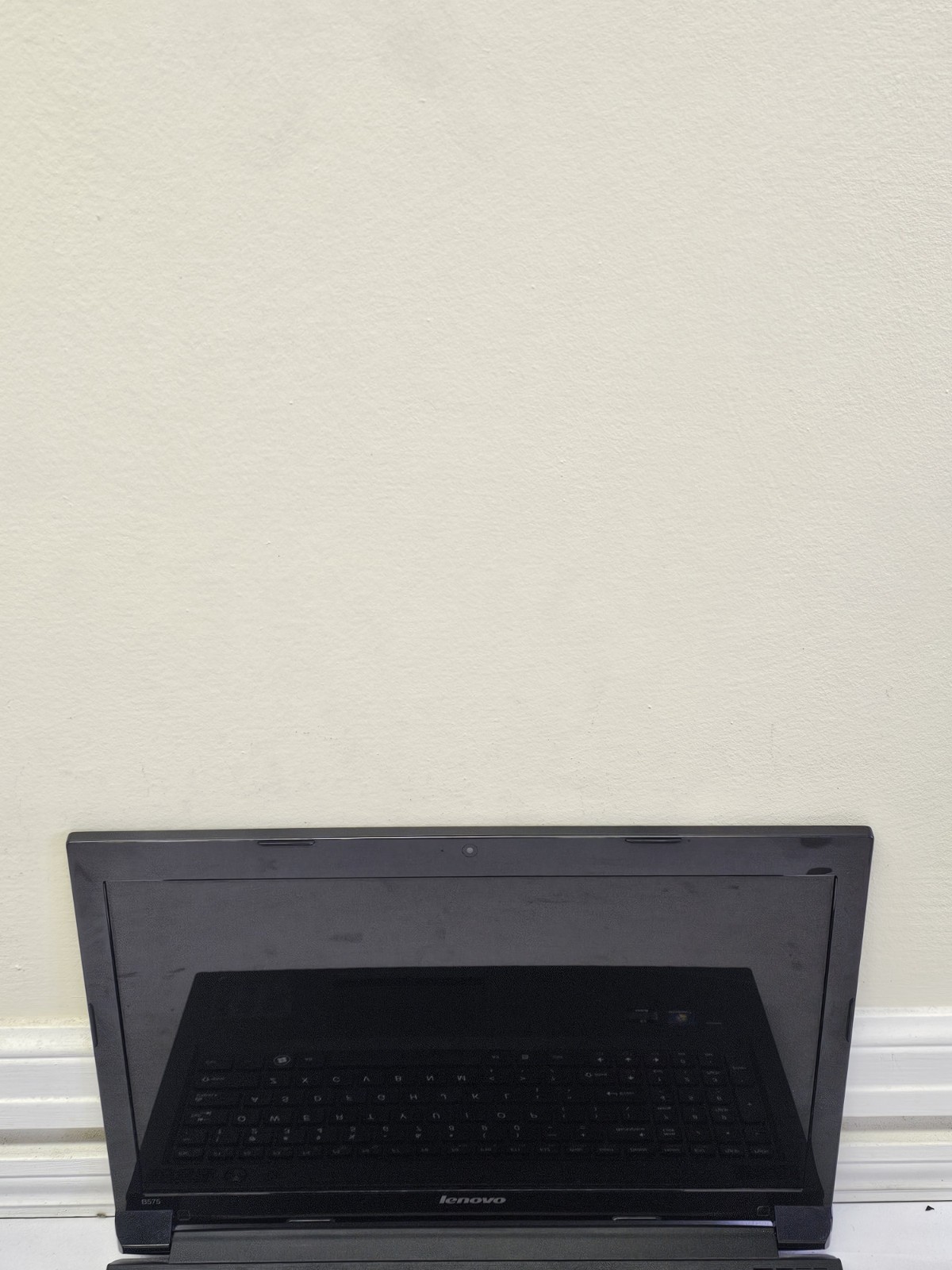Lenovo B575 Laptop – AMD E2-350 – 8GB RAM – 250GB HDD – Windows 10