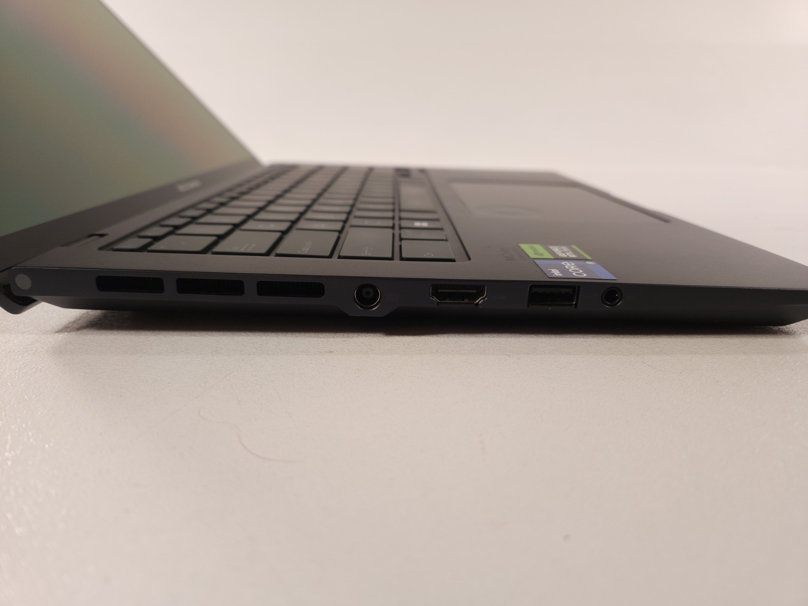 ASUS Zenbook Pro 14 OLED UX6404V I9 13900H, 32GB RAM, RTX 4060, 1TB SSD