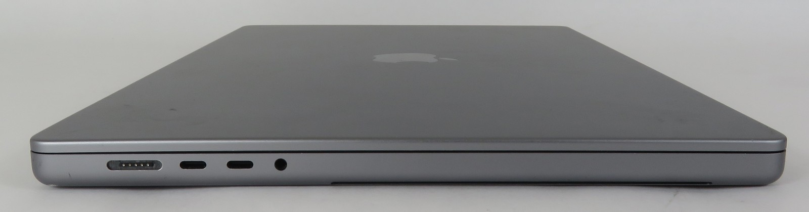 Apple Macbook Pro 2023 16in Retina M2 Pro 16GB RAM 512GB Tahoe A2780