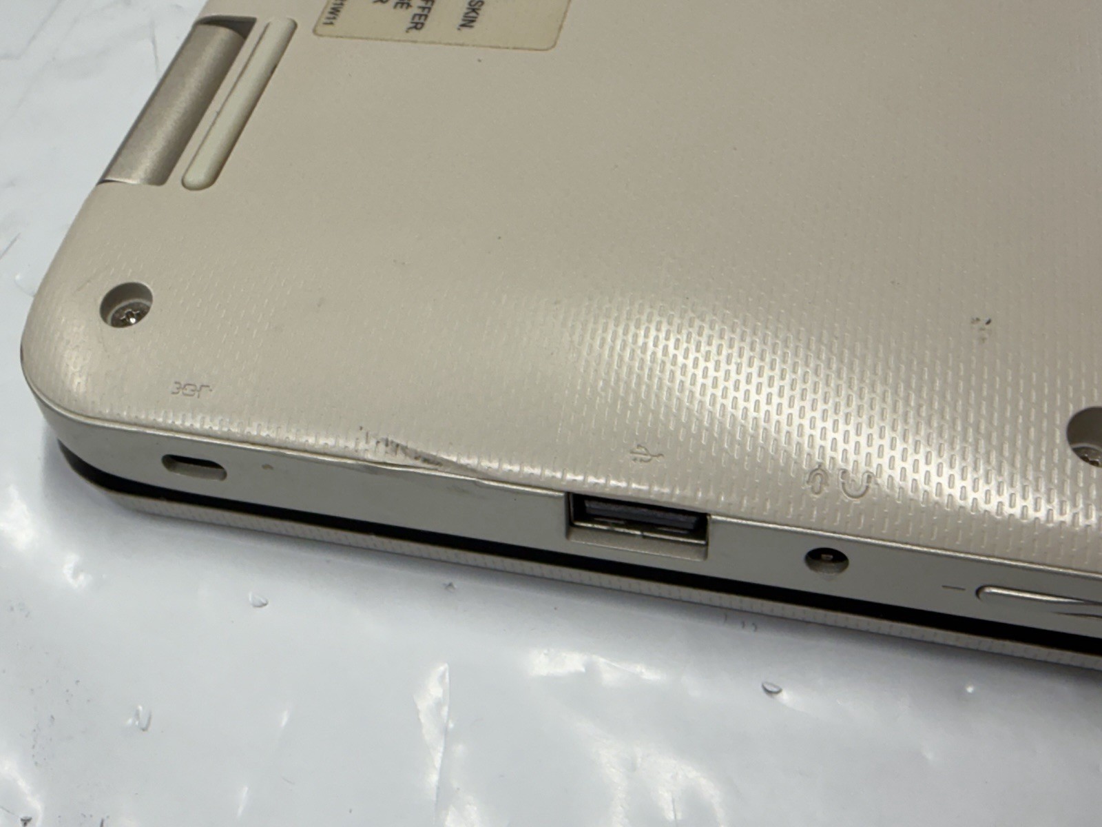 Toshiba Satellite Radius 11 L15W-B1302 HD Touchscreen 11.6″ Laptop