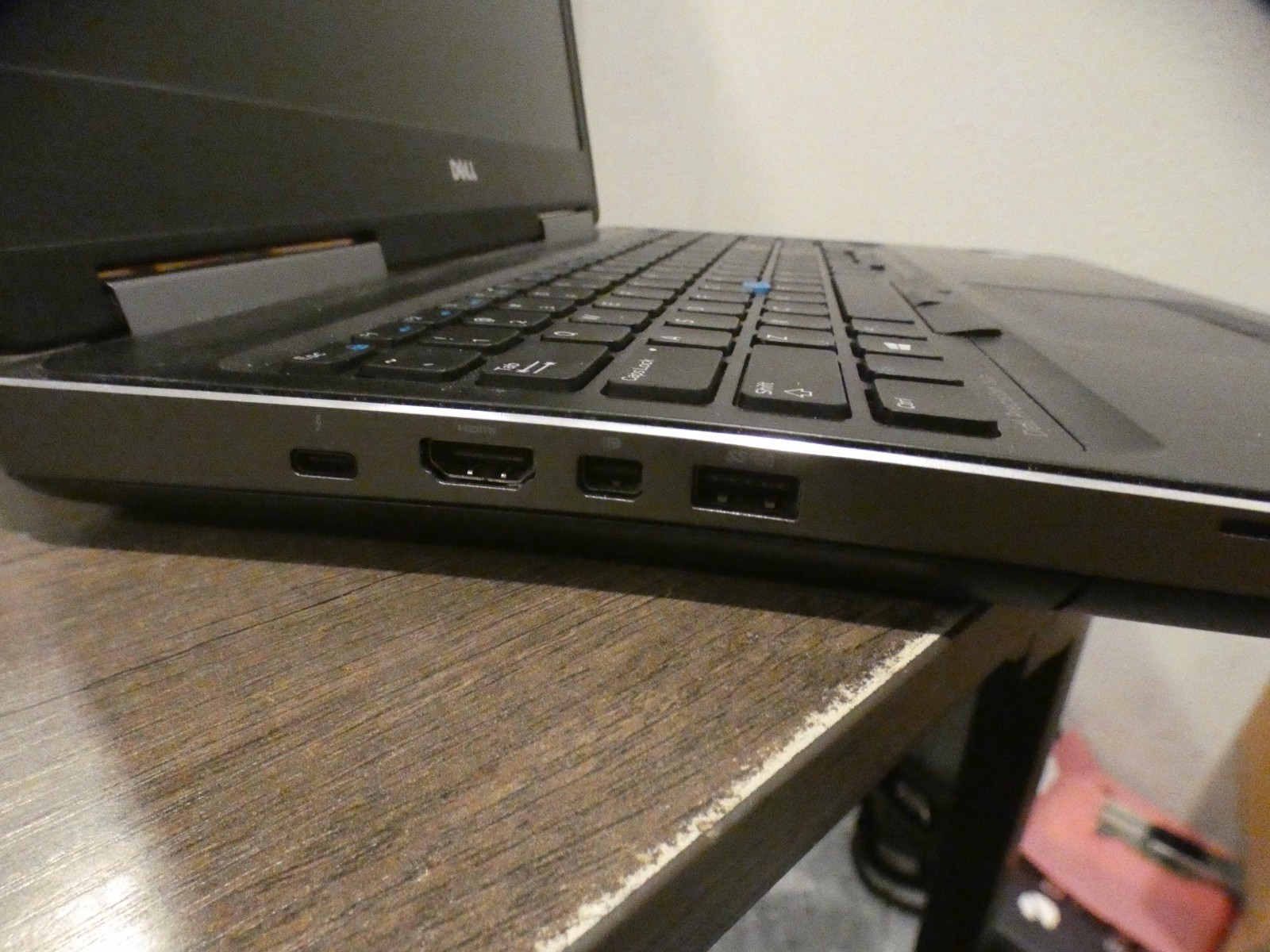 15.6″ Dell Precision 7510 i7-6820HQ 2.70GHZ 16GB 1TB HDD Notebook Win 11 M1000M
