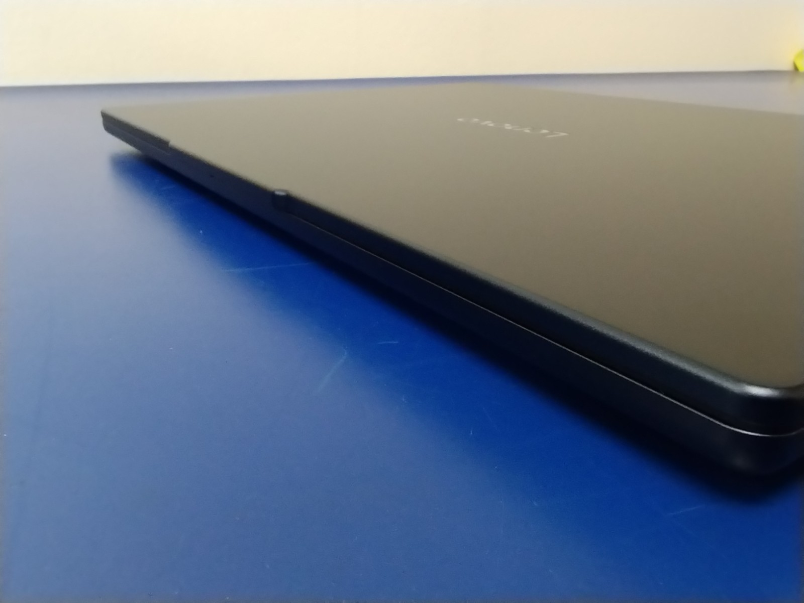 LENOVO SLIM 7 14ILL10, Intel Core Ultra 7 258V, 2.20 GHz, 32 GB RAM, 1 TB NVMe