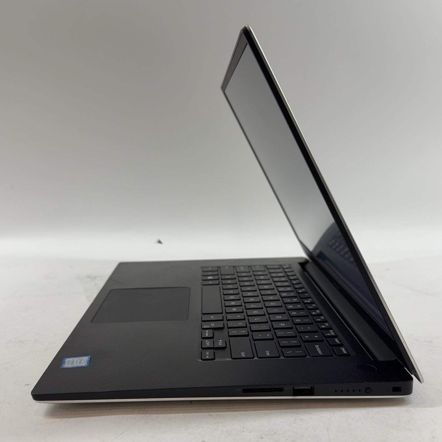 Dell XPS 15 7590 15.6″ i7- 9750H 2.6GHz 16GB RAM 256GB SSD GeForce GTX 1650