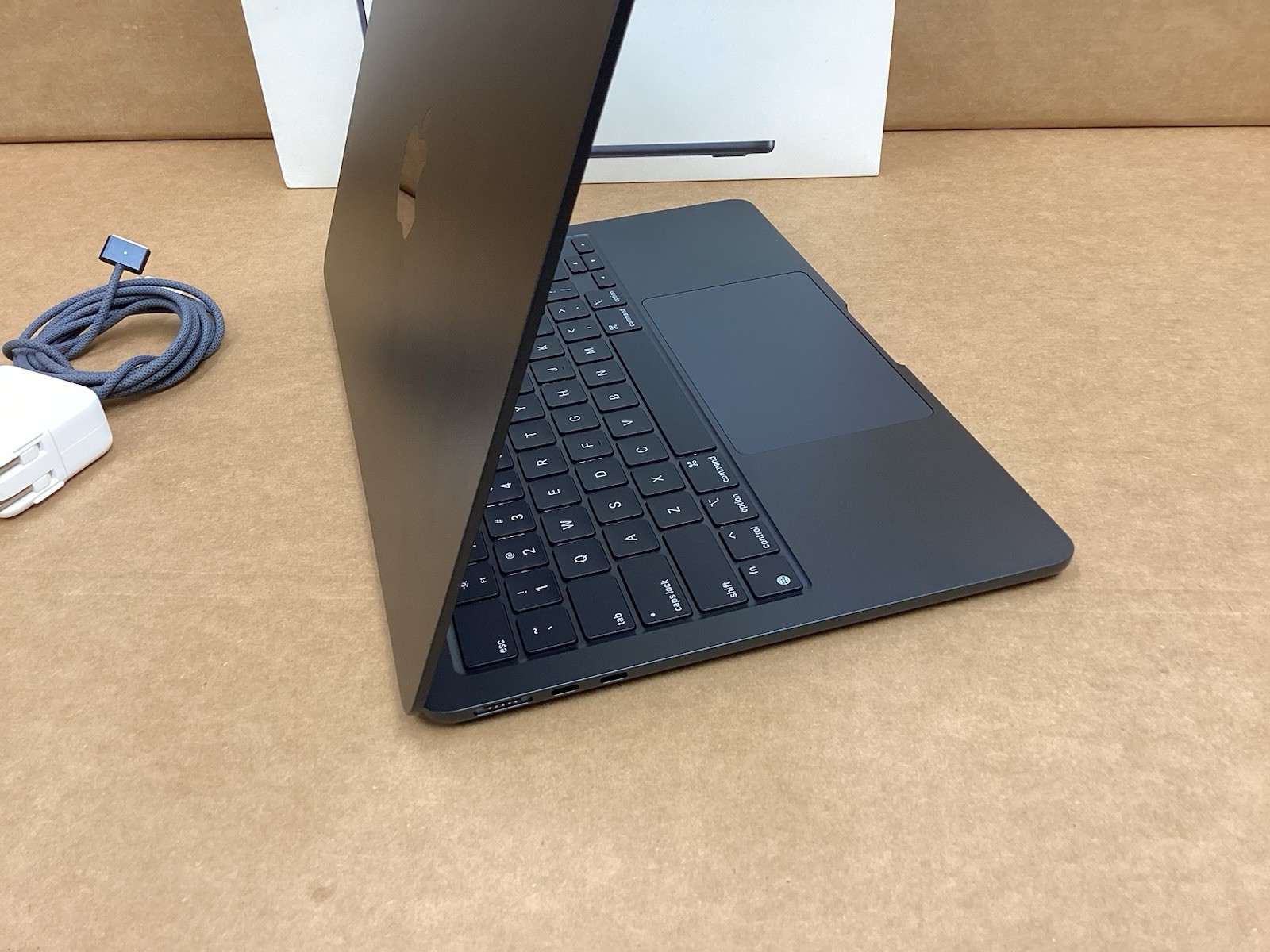 Apple Macbook Air 13.6″M2 Midnight 256GB SSD 16GB,100% battery, MC7X4LL/A, A2681