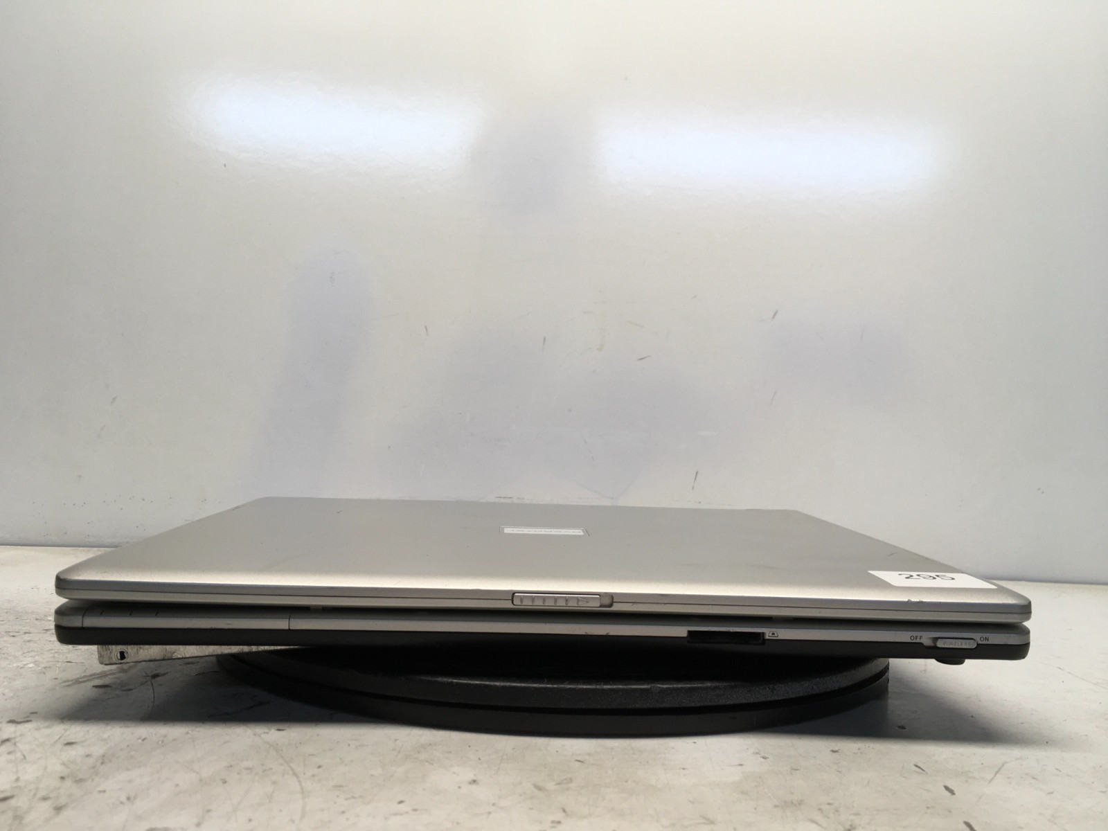 Averatec 5500 Mobile AMD Sempron 2600+ 1600MHz 480 MB NO HDD