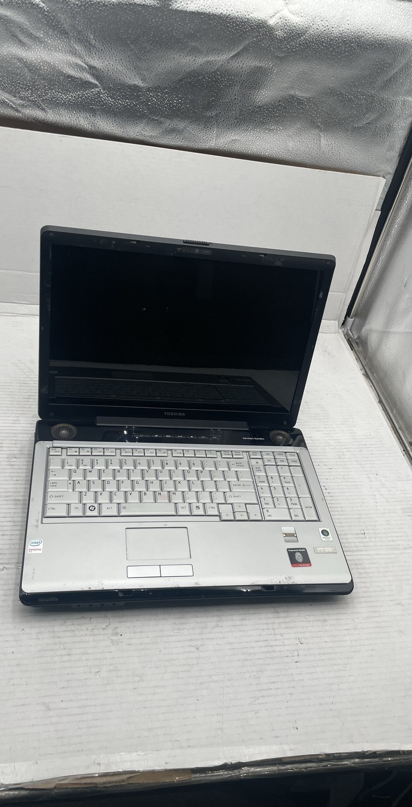 Toshiba Satellite P205-S6347 17″ Laptop Intel Centrino Duo No HDD As Is