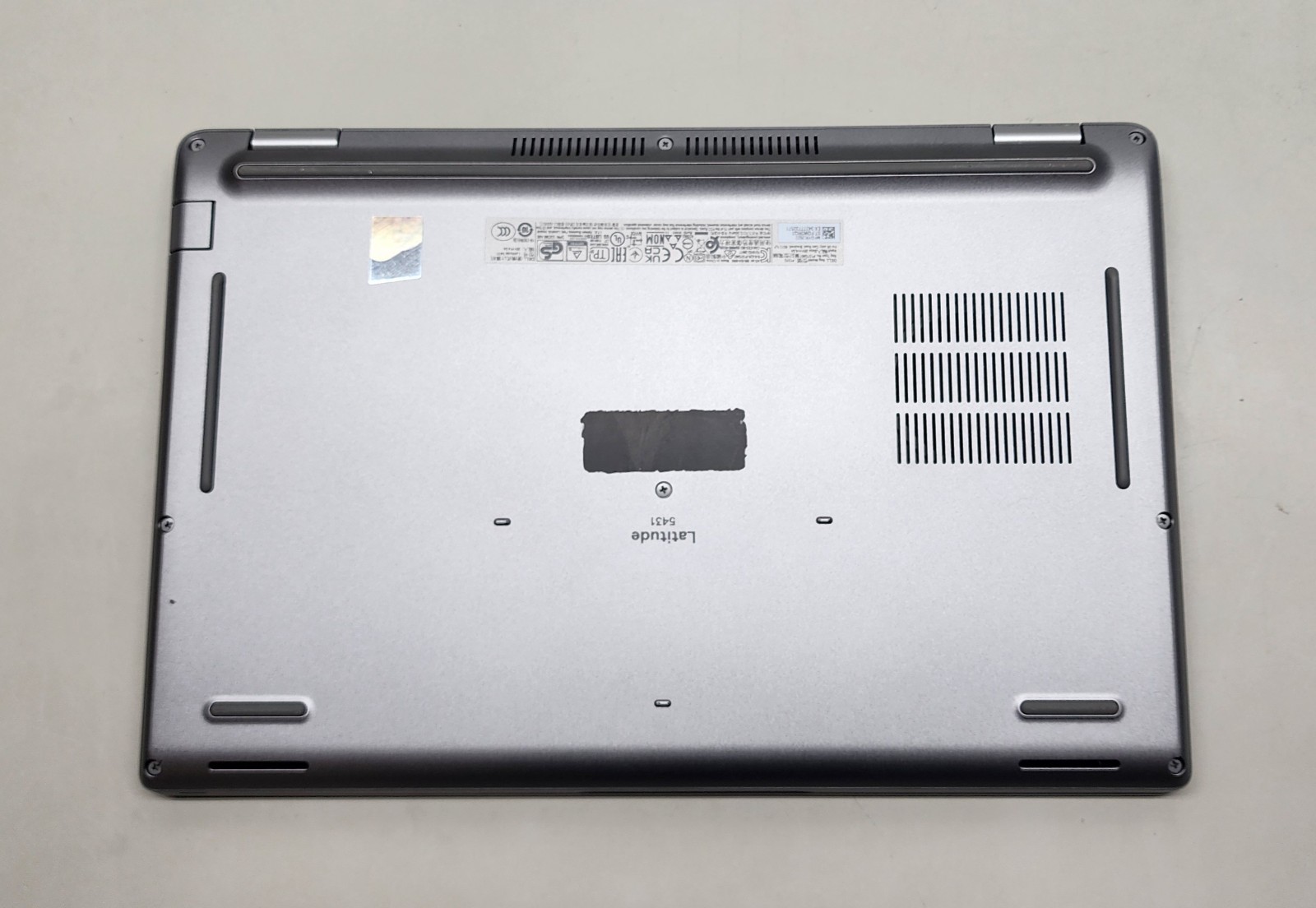 Dell Latitude 5431 14″ i7-1270P 2.20GHz 16GB RAM 256GB SSD Windows 11 Pro