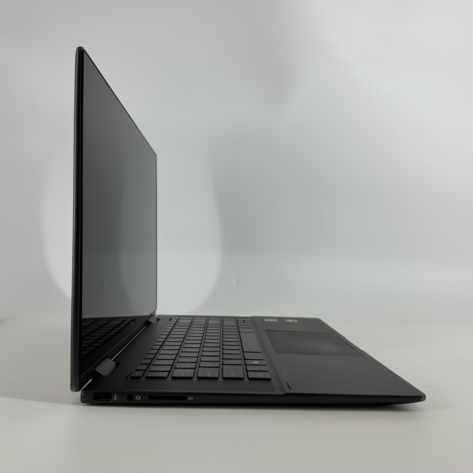 HP Envy x360 15.6 FHD TOUCH 2.0 GHz Ryzen 7 5825U 12GB 512GB SSD Good
