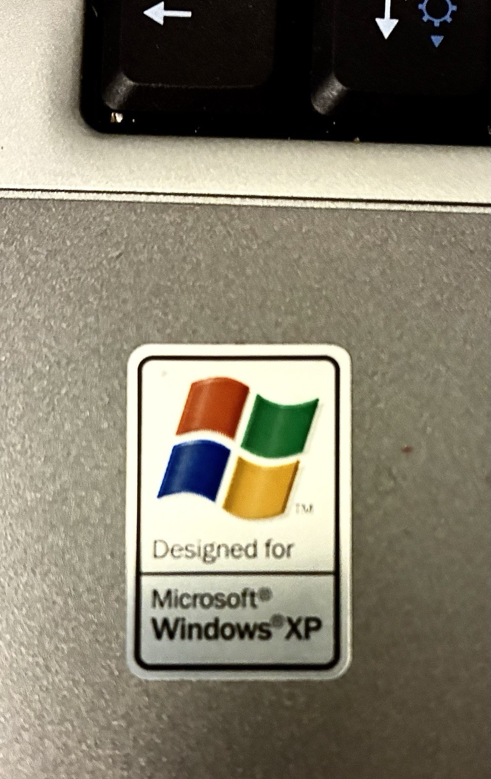 Dell Laptop D505 Windows XP 15” -Parallel port-9 pin Serial Port-RS232