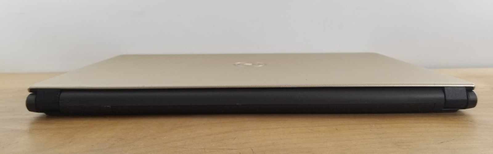 Dell Inspiron 15 5555, AMD E2-7110 , 4GB RAM, 1TB HDD, Win 10 GOLD *PLEASE READ