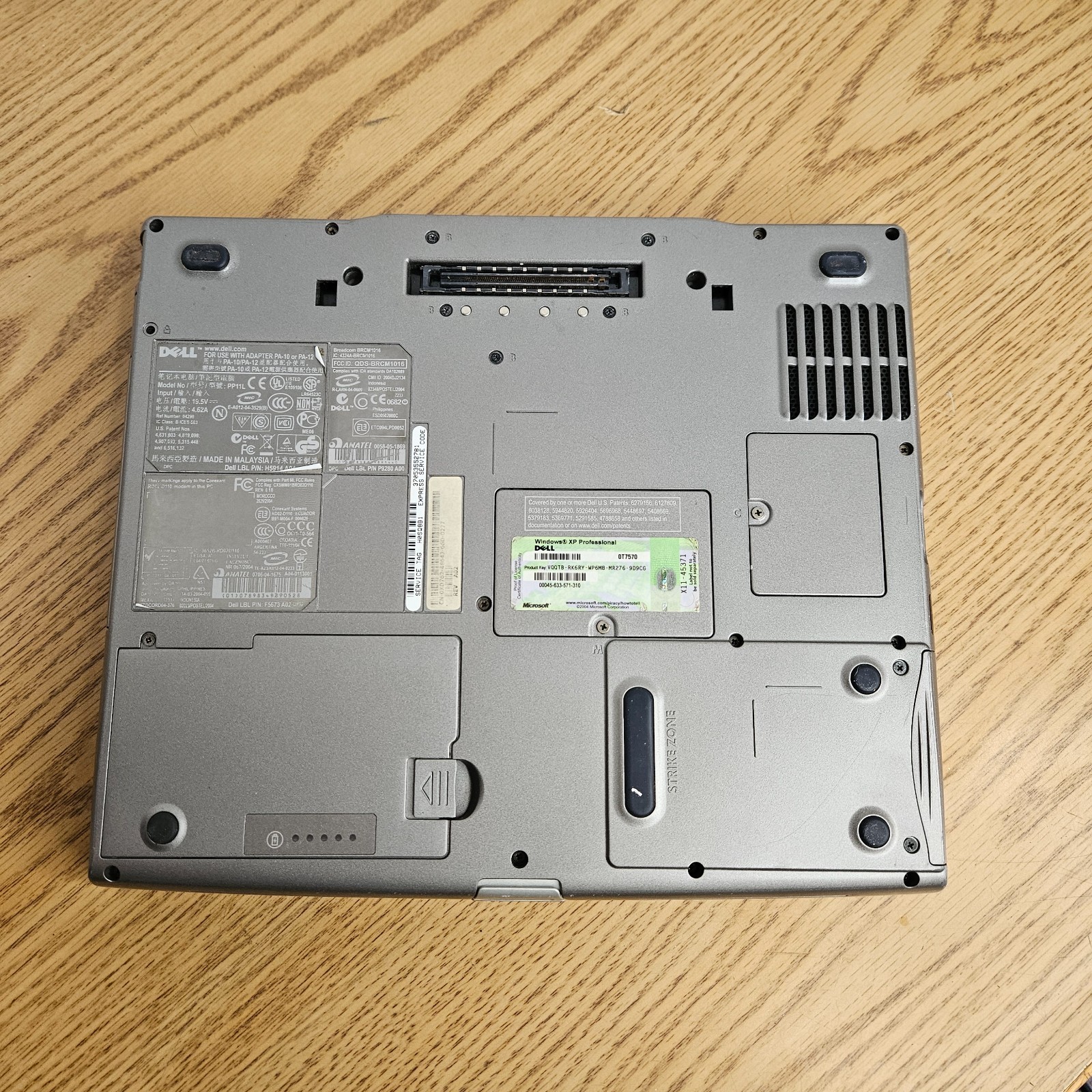 Dell Latitude D610 PP11L Laptop Pentium M 2.13GHz 60GB HDD