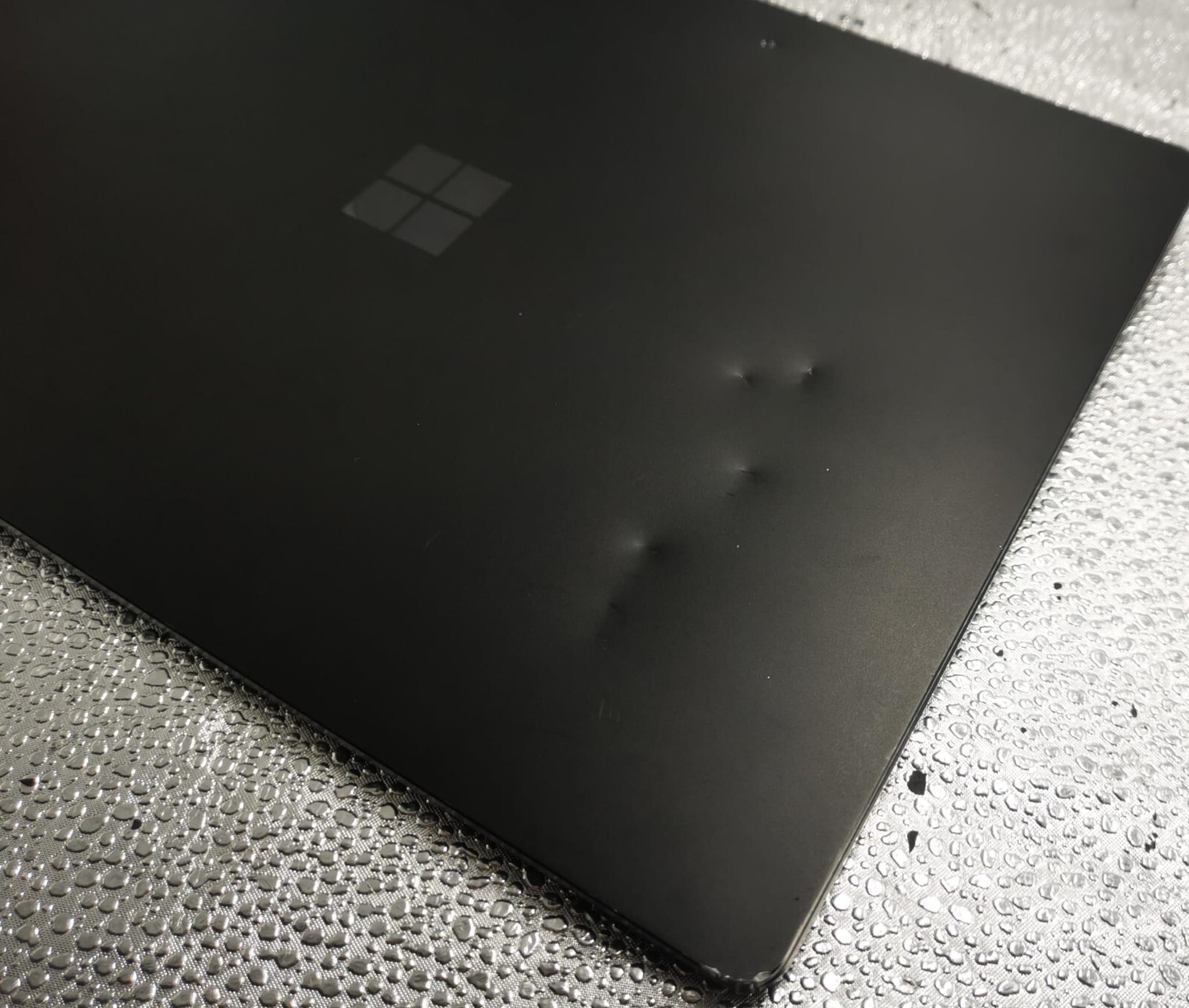 Microsoft Surface Laptop 3 13.5″ 256GB 8G Intel Core i5-1035G7 – 1.20 GHz *READ*