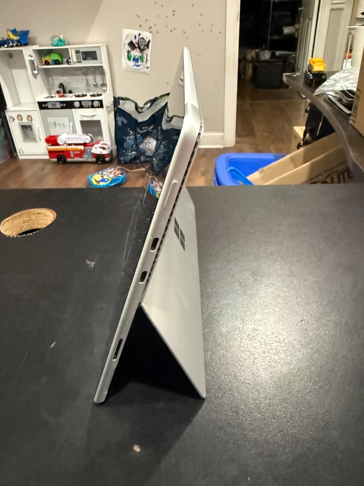 Microsoft Surface Pro 8 1983 2.60GHz i5-1145G7 8GB RAM 256GB SSD Win 11 Pro