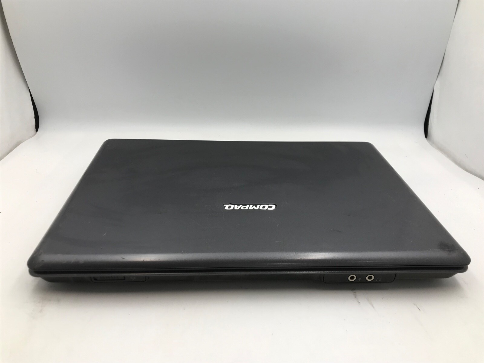 Compaq Presario V3000 14″ AMD Sempron 512Mb RAM NVIDIA GeForce- MZ