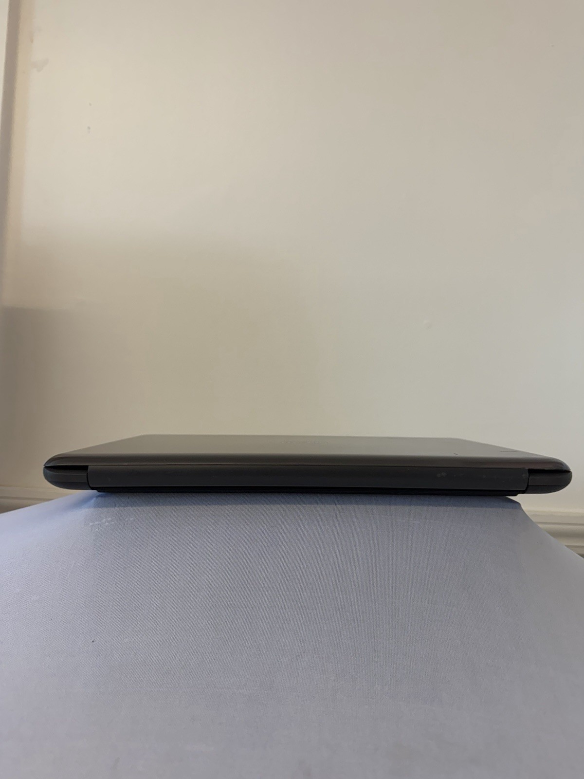 Dell Latitude 3380 Laptop – Good Screen – Intel i3-6006U – RAM 4 GB – Read Des
