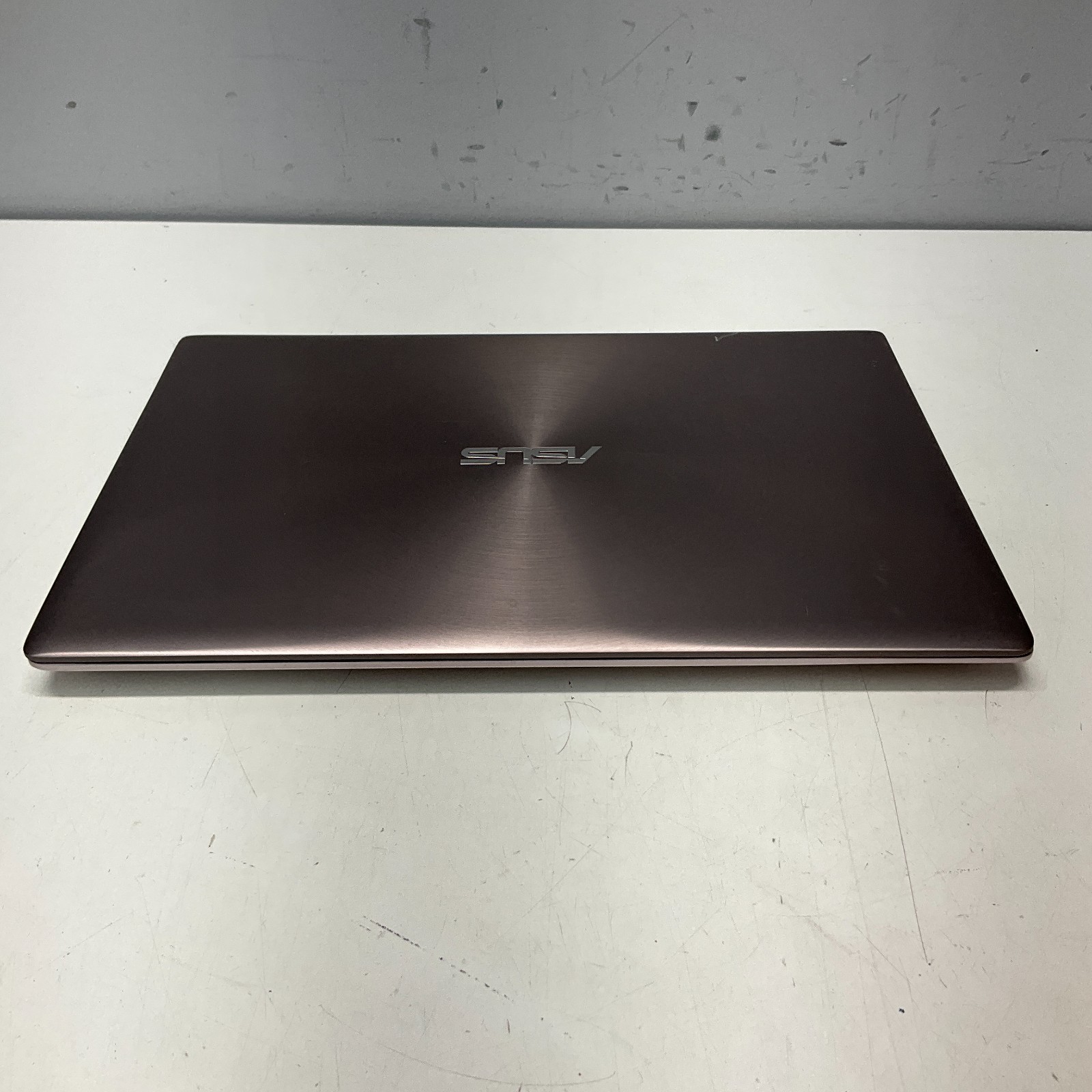 Asus ZenBook UX303UA Intel Core i5-6200U 8GB RAM 128GB SSD Windows 10 Pro