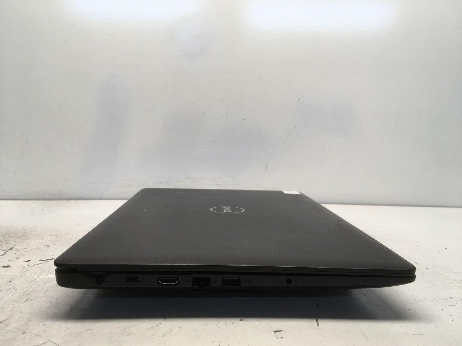 Dell Latitude 3590 Intel i3 7th gen No RAM NO HDD No Batt