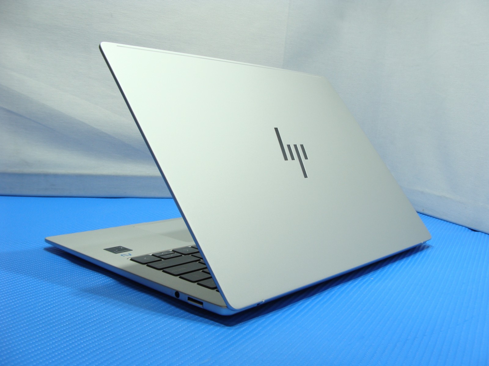 HP OmniBook X 14-fe1003dx 14″ 2.2K Touch Snapdragon X Plus X1P42100 16GB 512GB