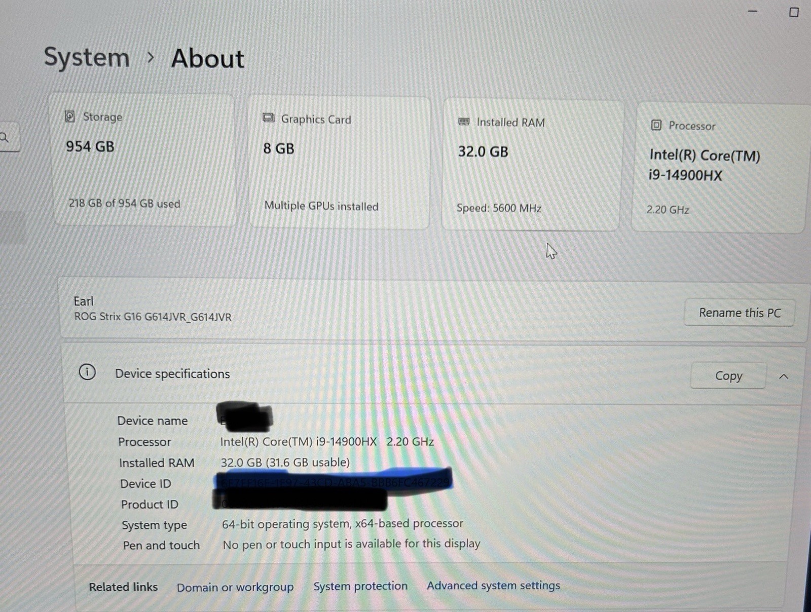 2024 ASUS ROG Strix G16 with cooling station and mouse