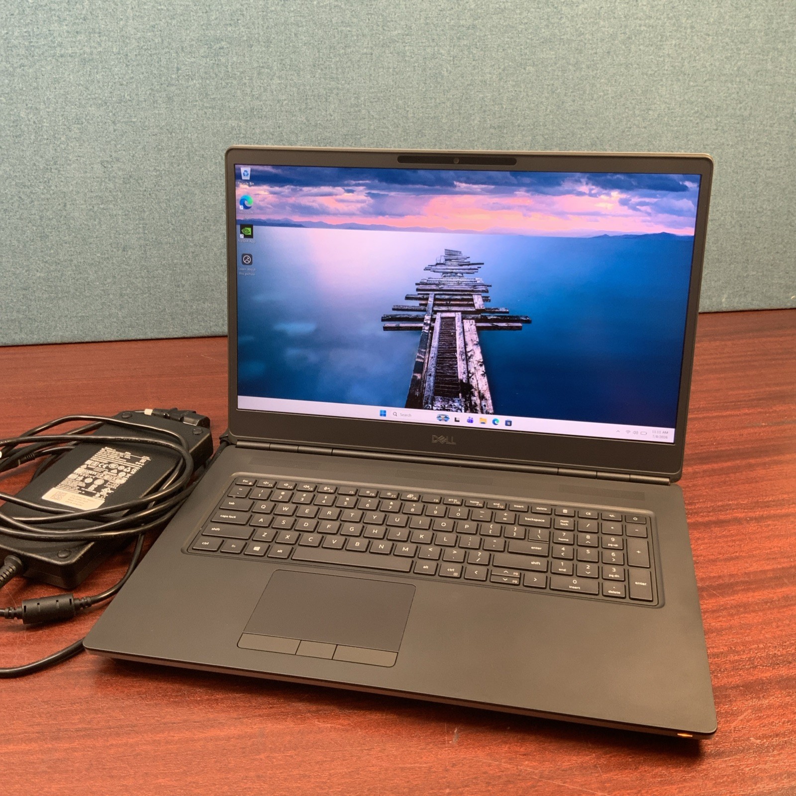 Dell Precision 7750 Intel i9-10885H 64GB RAM 1024 GB SSD Win 11 Pro