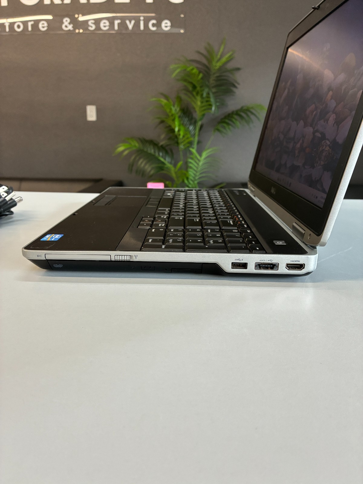 Dell Latitude E6530: 15.6″ / i7-3540M / RAM 16Gb / SSD 240Gb / Wi-Fi / Win 11