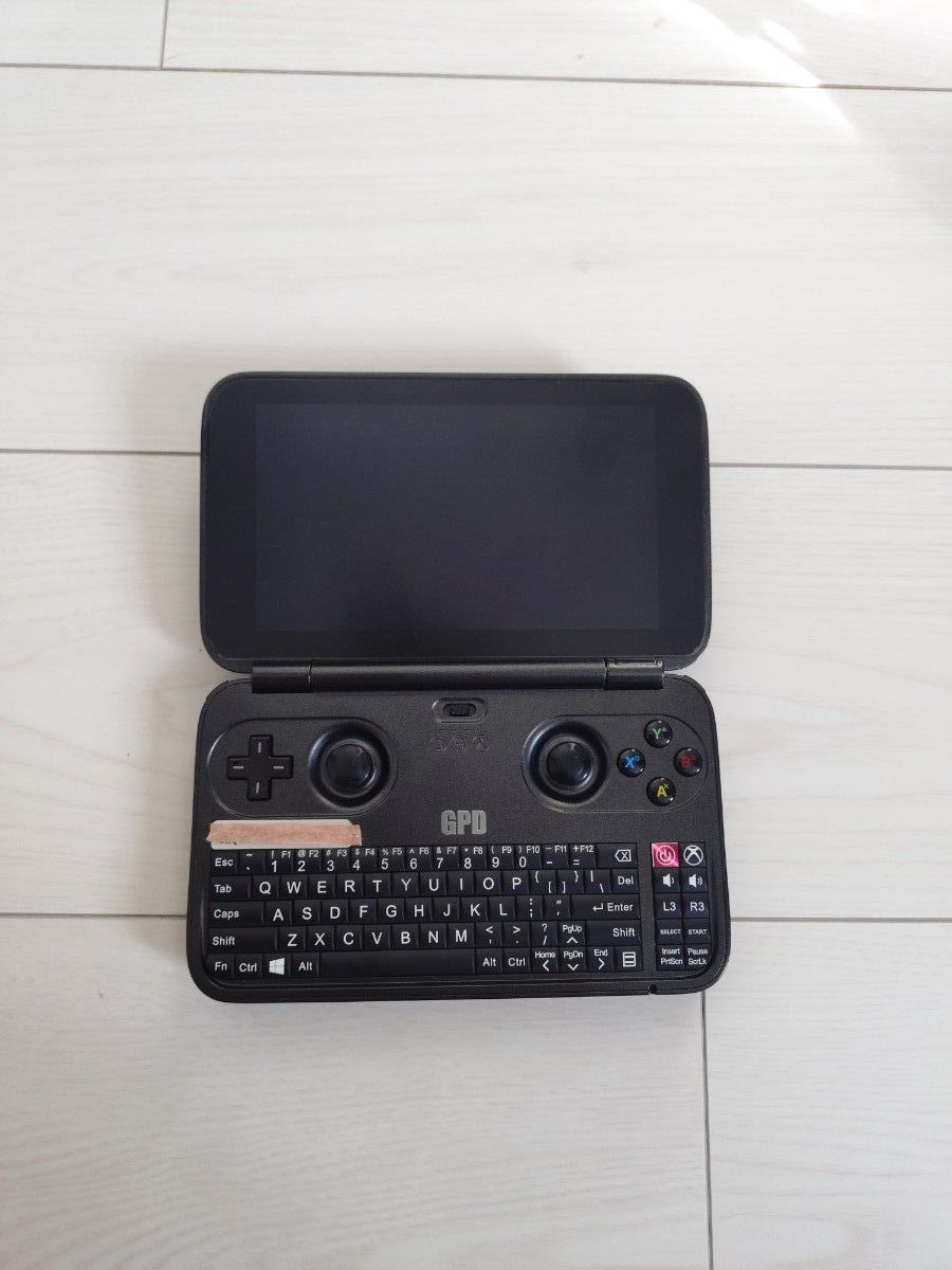 GPD WIN Handheld Gaming PC 4GB 64GB Black Windows 10 Pro Intel x7-8700 Japan
