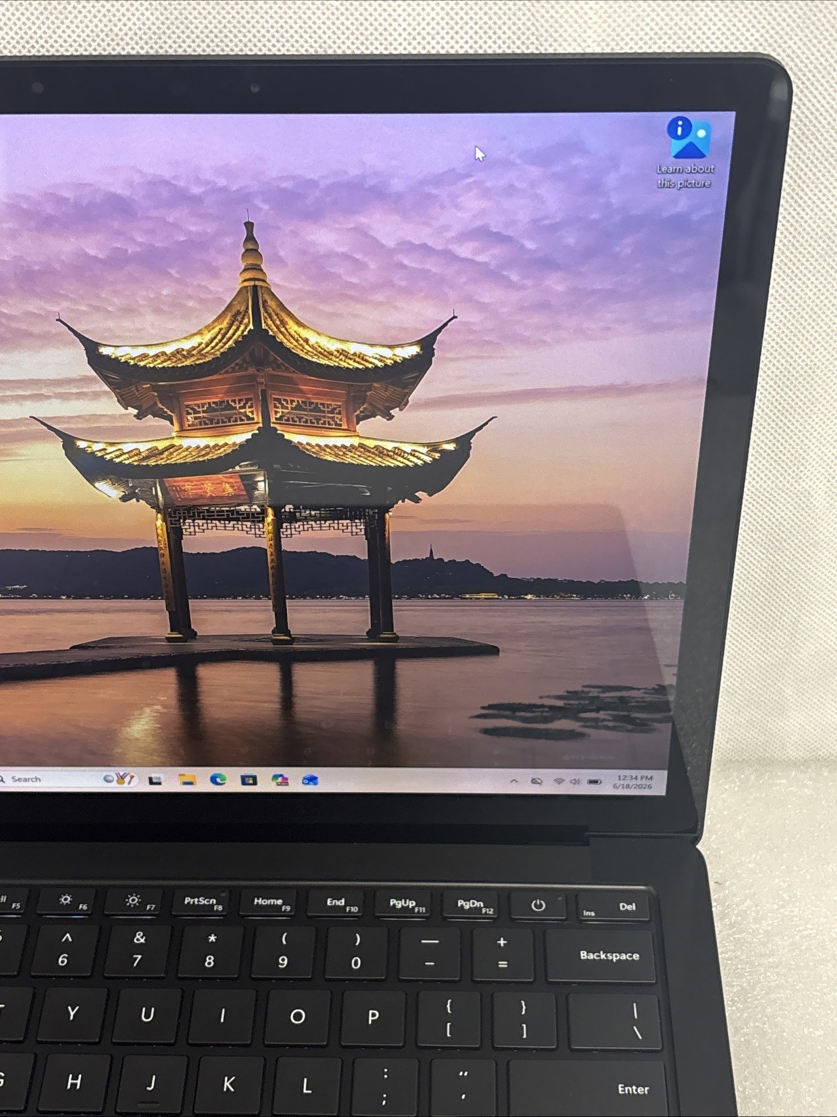 Microsoft Surface Laptop 5 13.5″ (Intel i5-12th Gen, 16GB RAM, 256GB) – Black