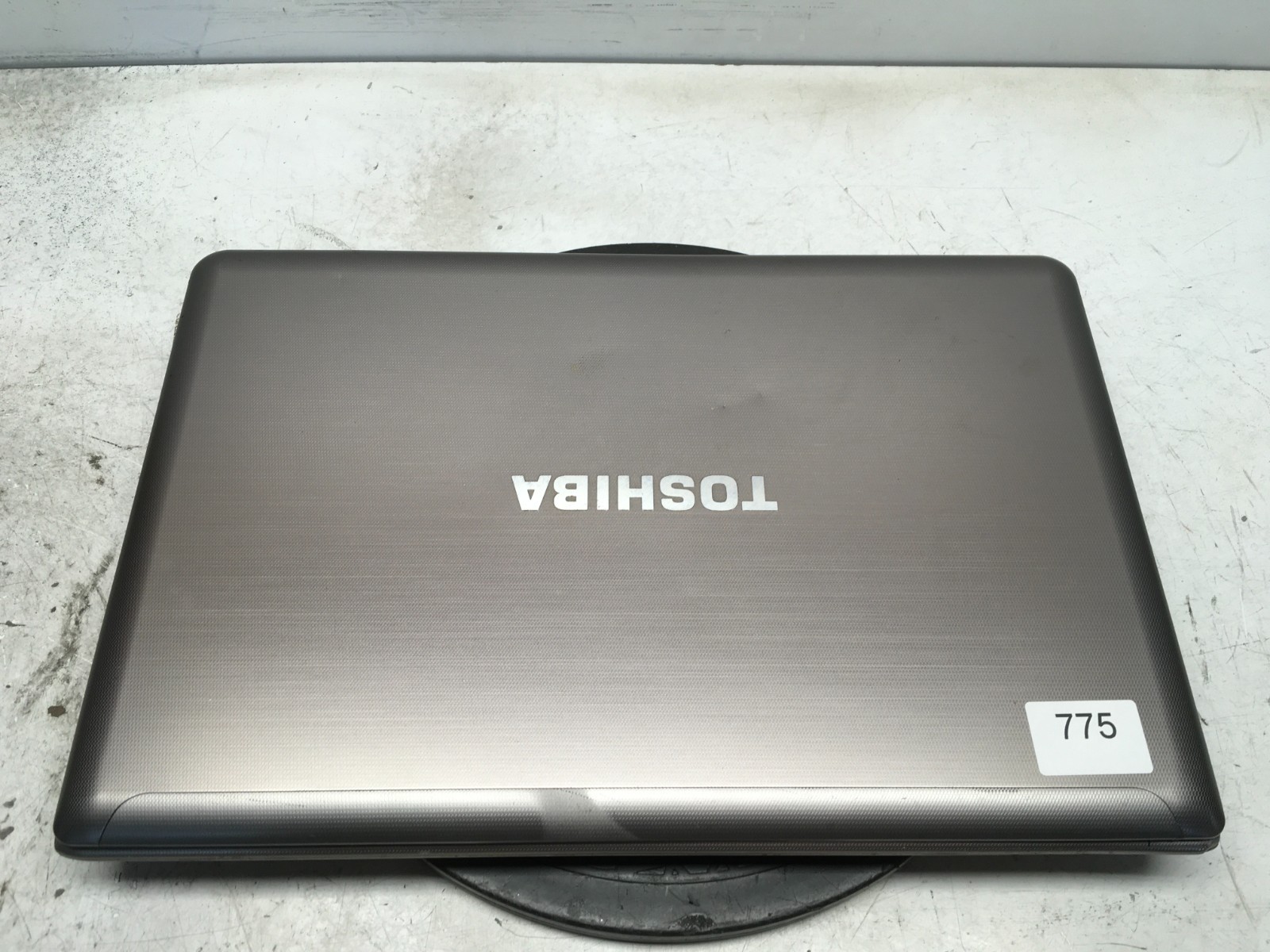 Toshiba Satellite P855-S5102 Intel i5-3230M 2.6GHz 8 GB NO HDD