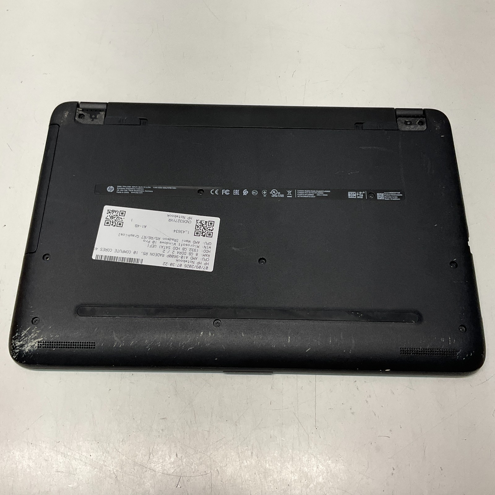 HP 15-ba052wm Laptop AMD A10-9600P Radeon R5 8GB RAM, 1TB HDD Windows 10 Pro