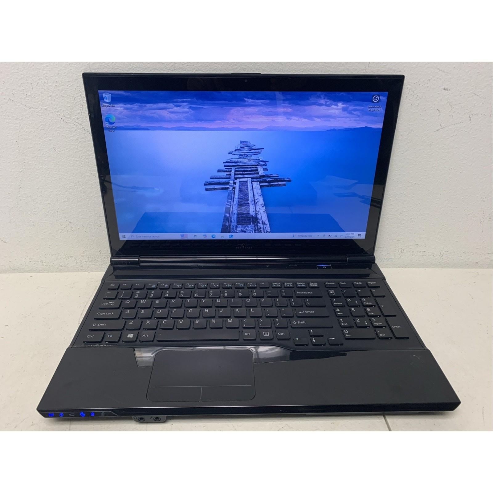 Fujitsu LIFEBOOK AH562 /i5-3230M 8GB RAM 1TB HHD WIND 10 Touch Screen