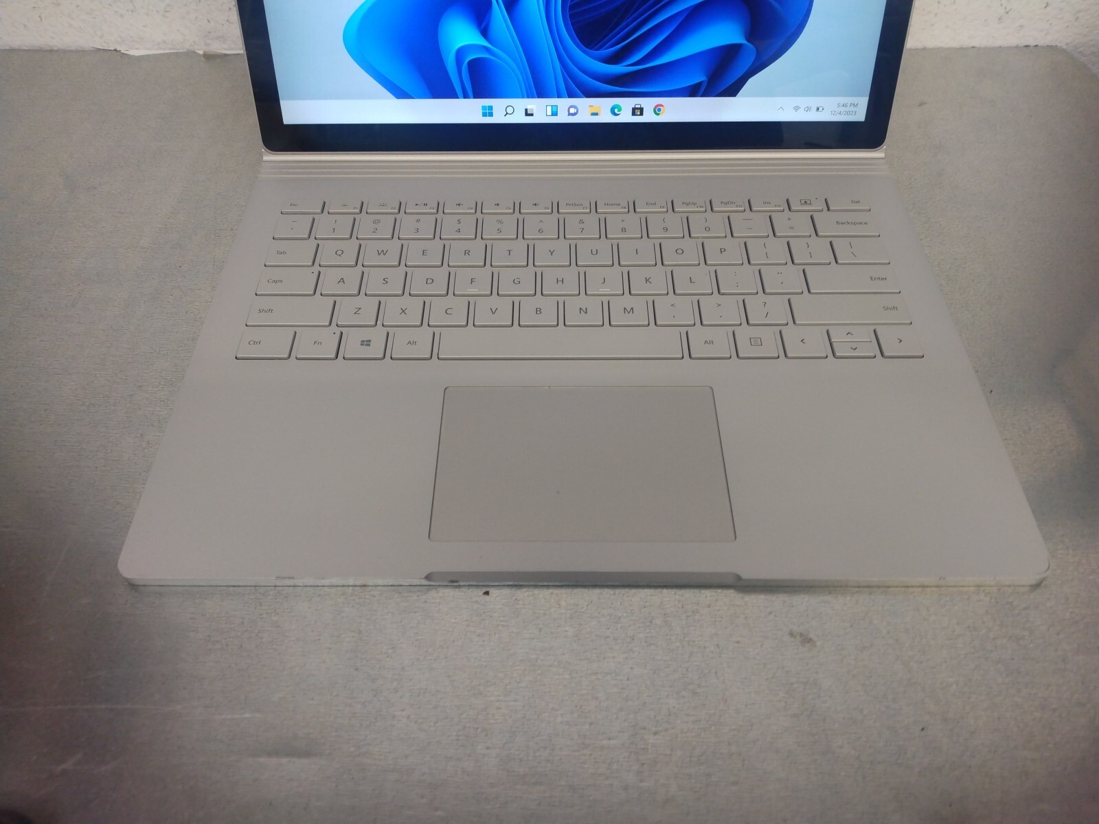 Microsoft 1703 Surface Book TOUCH Intel Core i7-6600U 2.6GHz 8GB 256GB SSD Win11