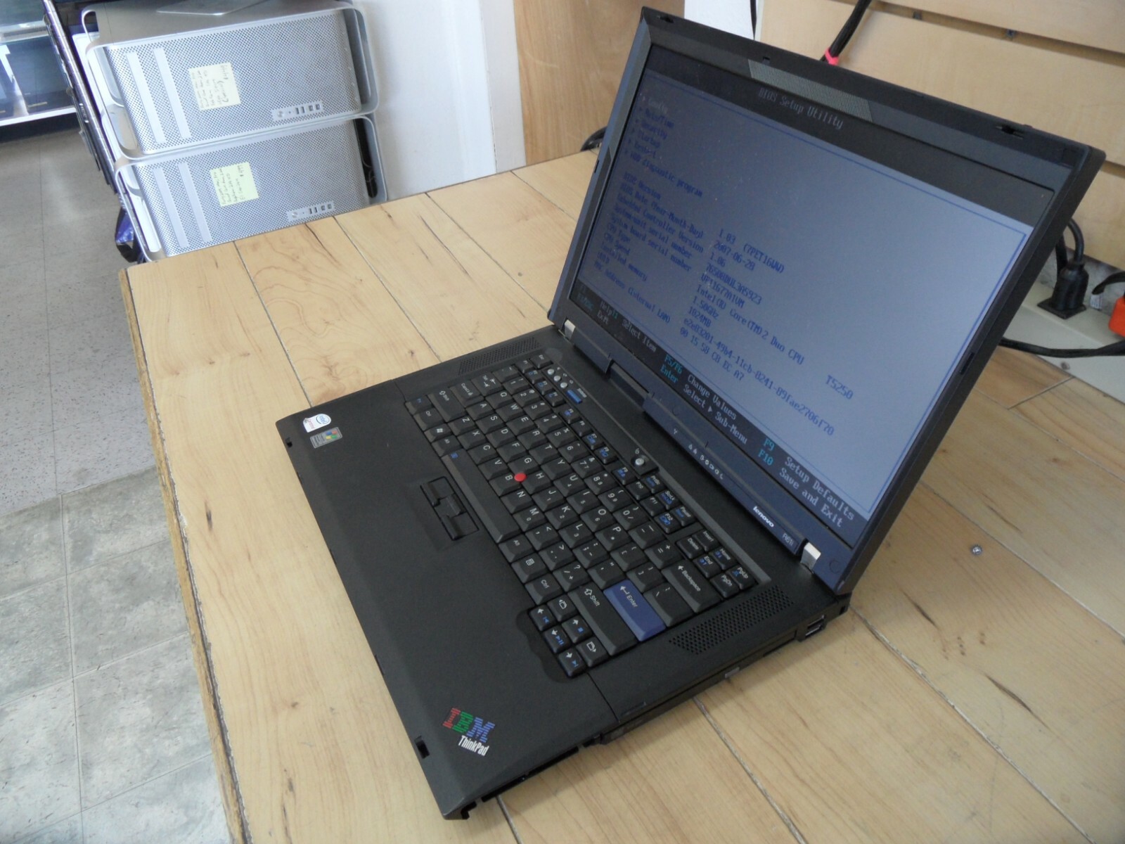 Lenovo Thinkpad R61i For Parts Posted Bios No Hard Drive