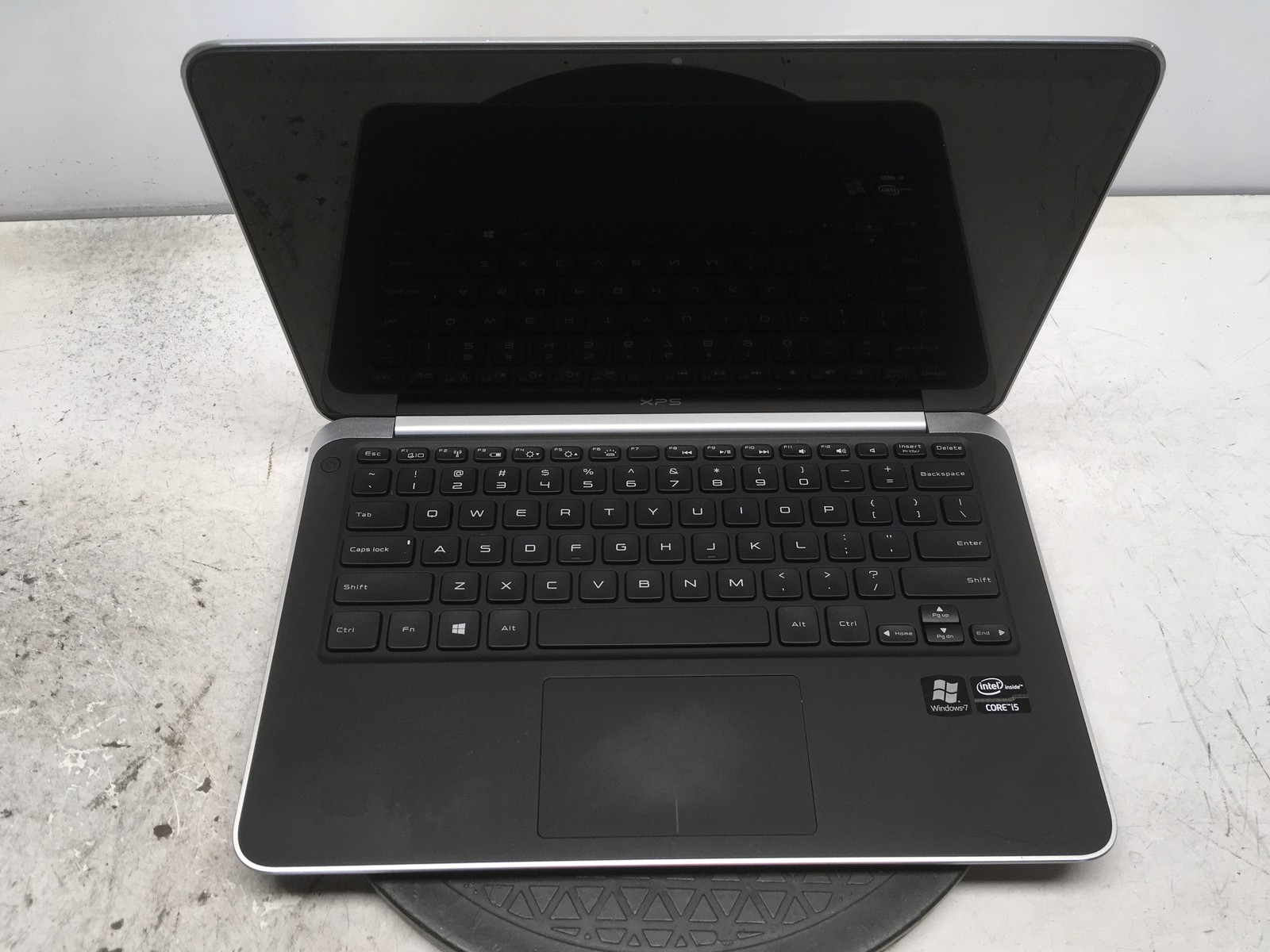 Dell XPS L321X Intel i5-2467M 1.6GHz 4 GB NO HDD No Batt
