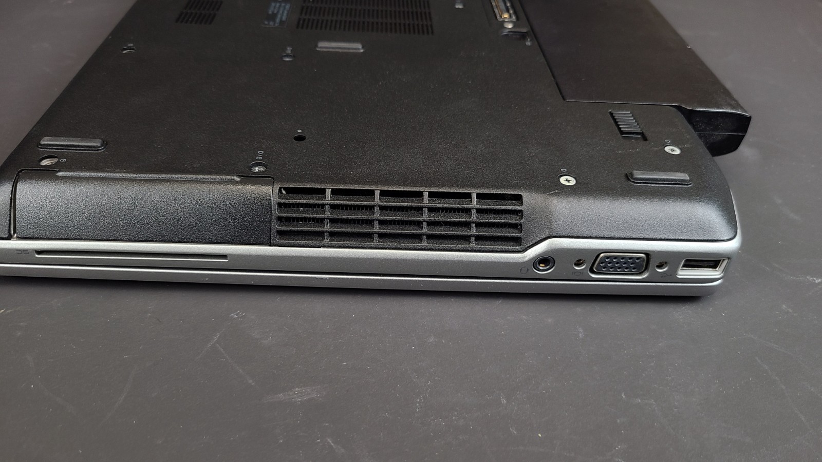 Dell Latitude E6420 i5 8GB RAM 500GB HDD Win 10 Pro PARTS Sticky Deck