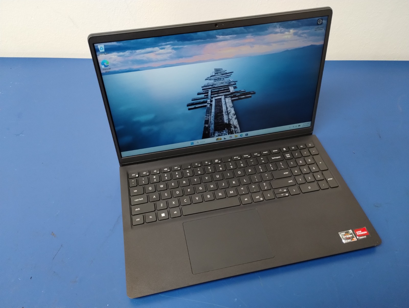 DELL 15 DC15255 G8MK9, AMD Ryzen 7 7730U, 2.00 GHz, 16 GB RAM, 512 GB NVMe SSD