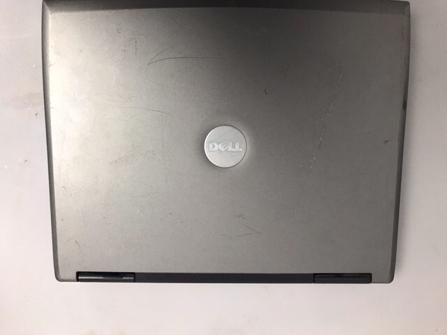 Dell Latitude D520 1.66GHZ 2GB RAM 640GB HDD SATA RS232 W/POWER ADAPTER