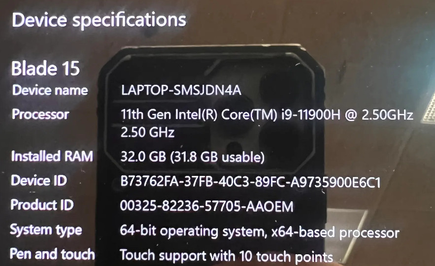 Razer Blade 15 RZ09-0409C 2021 4K UHD TOUCH 32GB 1TB SSD – RTX 3080 – Excellent