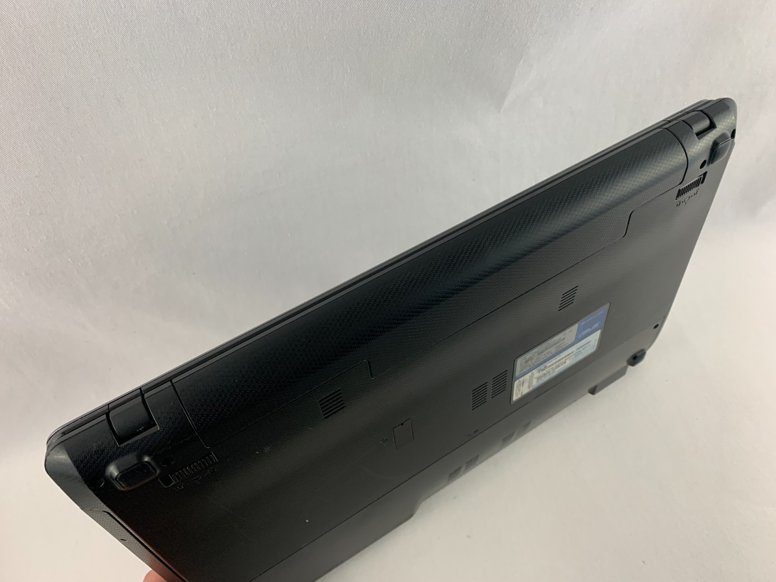 Asus U57A Laptop Intel Core i5-2450M 2.5GHz 6GB RAM 750GB HDD Win 7, New Battery