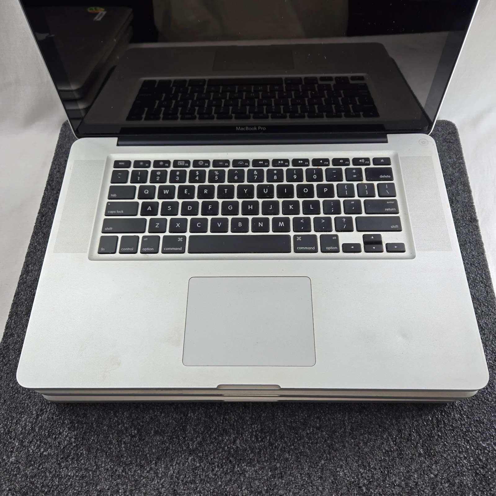 Lot of (5) Apple MacBook Pro A1286 intel i5 – Mixed condition — PARTS