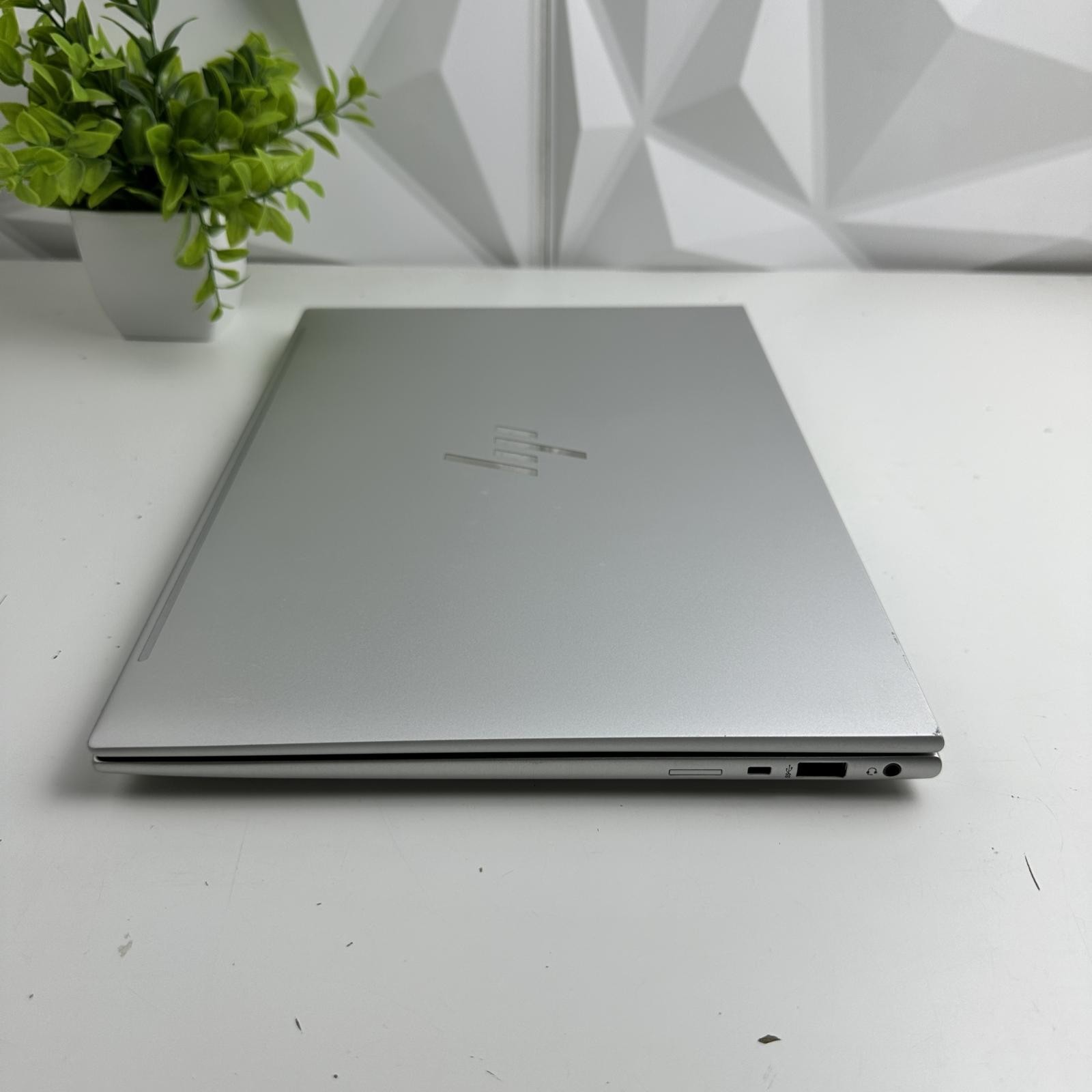 HP EliteBook 840 G9 Laptop, 14″ FHD, i5-1245U, 16GB RAM, 256GB SSD *Pls READ*
