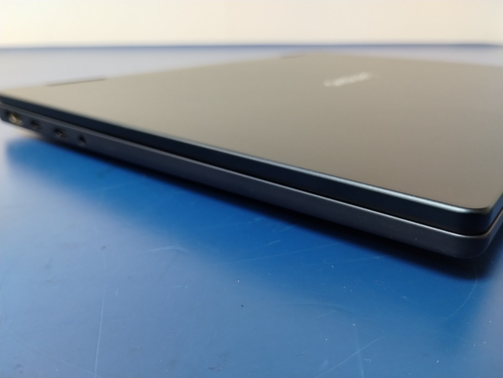 Lenovo IdeaPad 5 2-in-1 14AKP10, AMD Ryzen AI 7 350, 16 GB RAM, 1 TB NVMe SSD