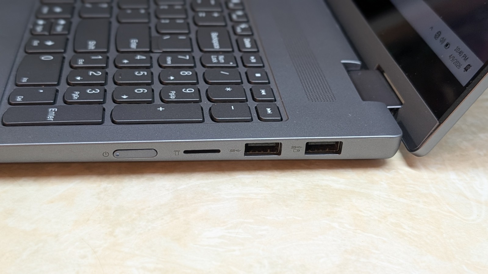 Lenovo IdeaPad 5 2-in-1 16IRU9 16″ Core 5 120U 1.4GHz 16GB RAM 512GB SSD