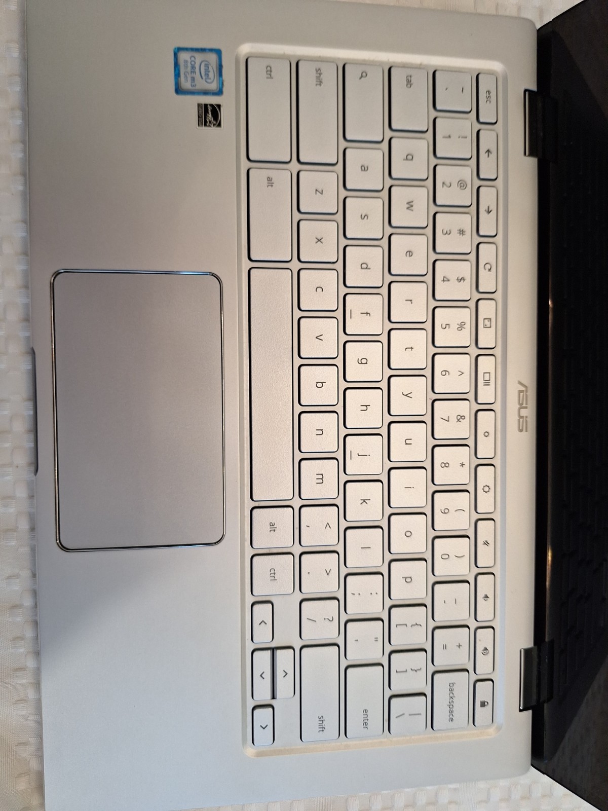 ASUS C434T CHROMEBOOK M3-8100Y @ 1.10 GHz,4GB RAM,2GB STORAGE,CHROME OS-(PARTS)